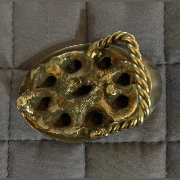 ✨Handmade✨ Titanium Belt Buckle ✨ Gorgeous Circle Pattern✨ - Picture 4 of 4